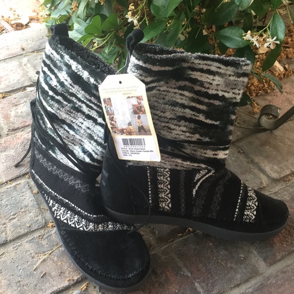 Toms Shoes - TOMS WARM NEPAL BLACK BOOTS